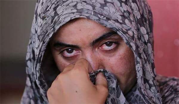 mumtazibrahm's tweet photo. I suffered a lot when I heard the scream of a girl, a#Yazidi girl, aged 12, raped by an old man, and I can not save her
#TrumpSaveYazidis https://t.co/Ia0xJOwE4Y