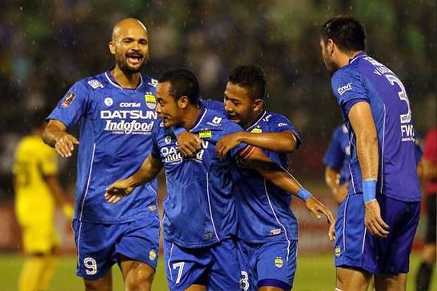 tribunbobotoh's tweet photo. Semoga Hari Ini Menang dan dijauhkan dari segala kerudetan hate dan kejangaran sirah pas Persib main. 😁

#PersibDay https://t.co/nK1OduiGg7