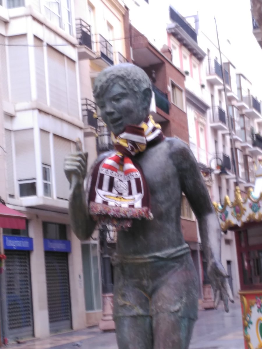 PepeCavite's tweet photo. Tanta Champions y tanta Champions...😒

¡QUE HOY JUEGA EL @FCCartagena_efs, PIJO!

#CartagenaEsAlbinegra @fpfcct la bufanda de este Alcalde 😂 https://t.co/24pRCPHoXs