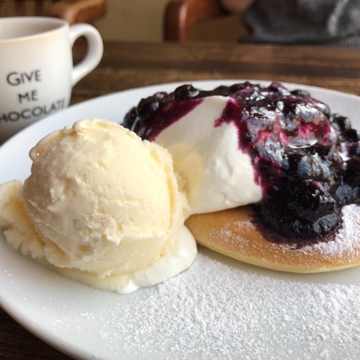 新潟美少女図鑑 古町の超人気店 ギブチョコ さんでもさんでも表紙候補の投票できます いつもありがとうございます あなたが選ぶ15周年特別号 新潟美少女図鑑vol31表紙