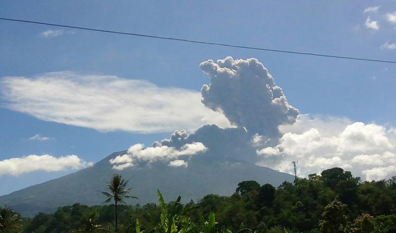 PendakiJakarta's tweet photo. #InfoMarapi
Gunung Marapi meletus dua kali
_ @RadioElshinta
https://t.co/lRbvQIwXaj
https://t.co/x7x14XGGty