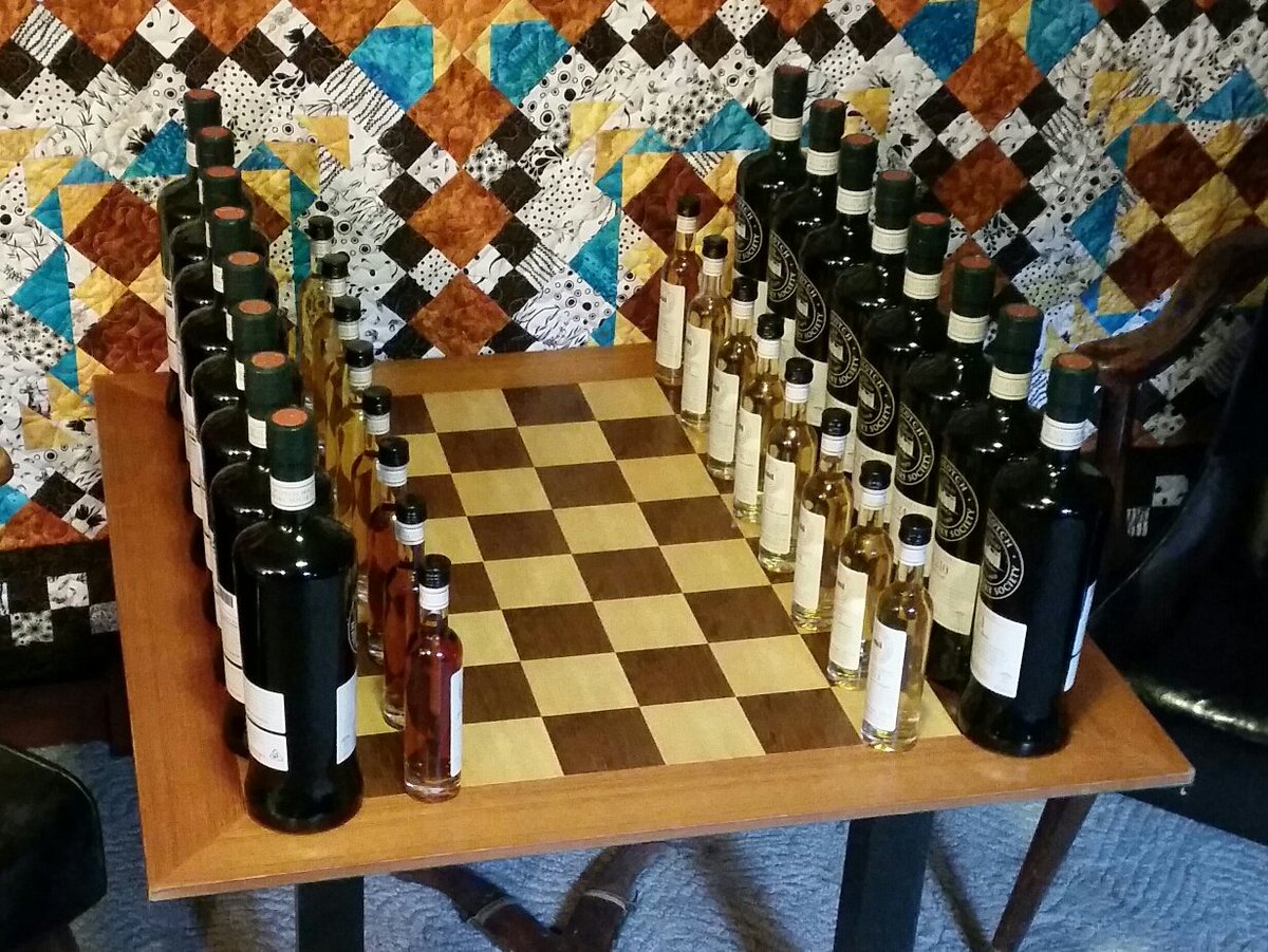mathwiz_'s tweet image. Limited Edition #SMWS #chess set. Comes in our fav #&apos;s; 3&apos;s, 4&apos;s, 53&apos;s and my fav 29&apos;s. For your special scotch enthusiast.