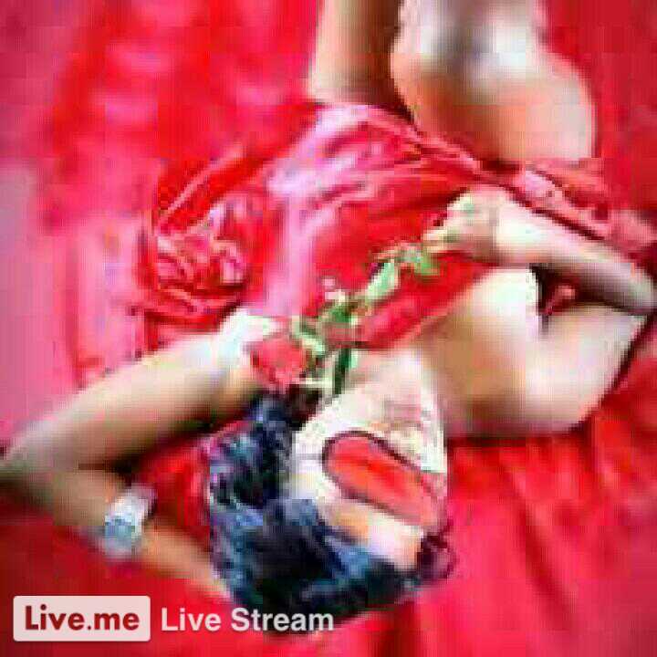 goldenface14's tweet photo. 😎Yo, high key, everyone get in my broadcast now #liveme RoZay Love:GETTING 🖕 UP NJOYN MYSELF  https://t.co/RfP25JfJPV https://t.co/F3KT1c2jZ9