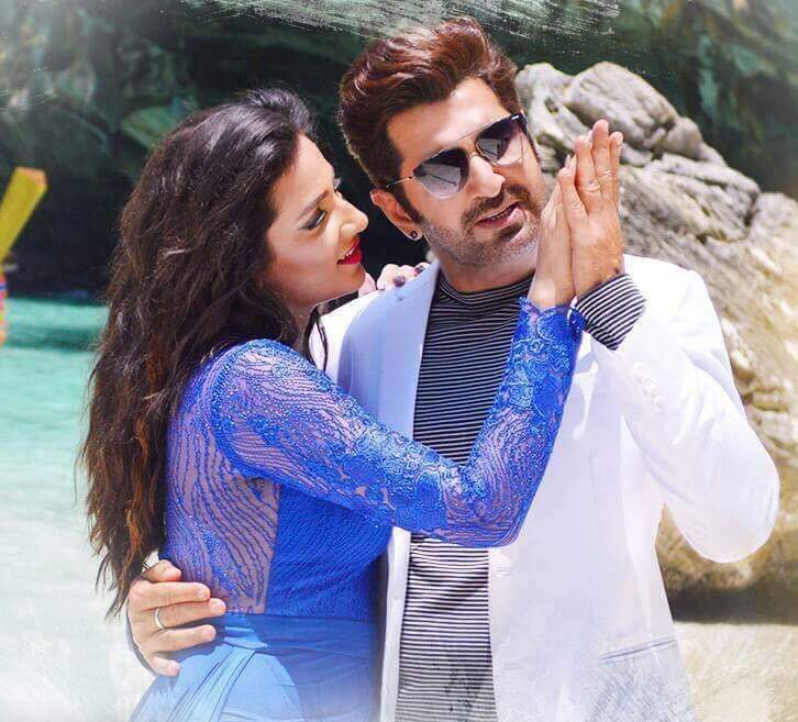 Koushikbasak19's tweet photo. Finally the wait is over #boss_2 new song.. The most romantic and melodious song of this year #UrecheMon https://t.co/a4AHdWOHed