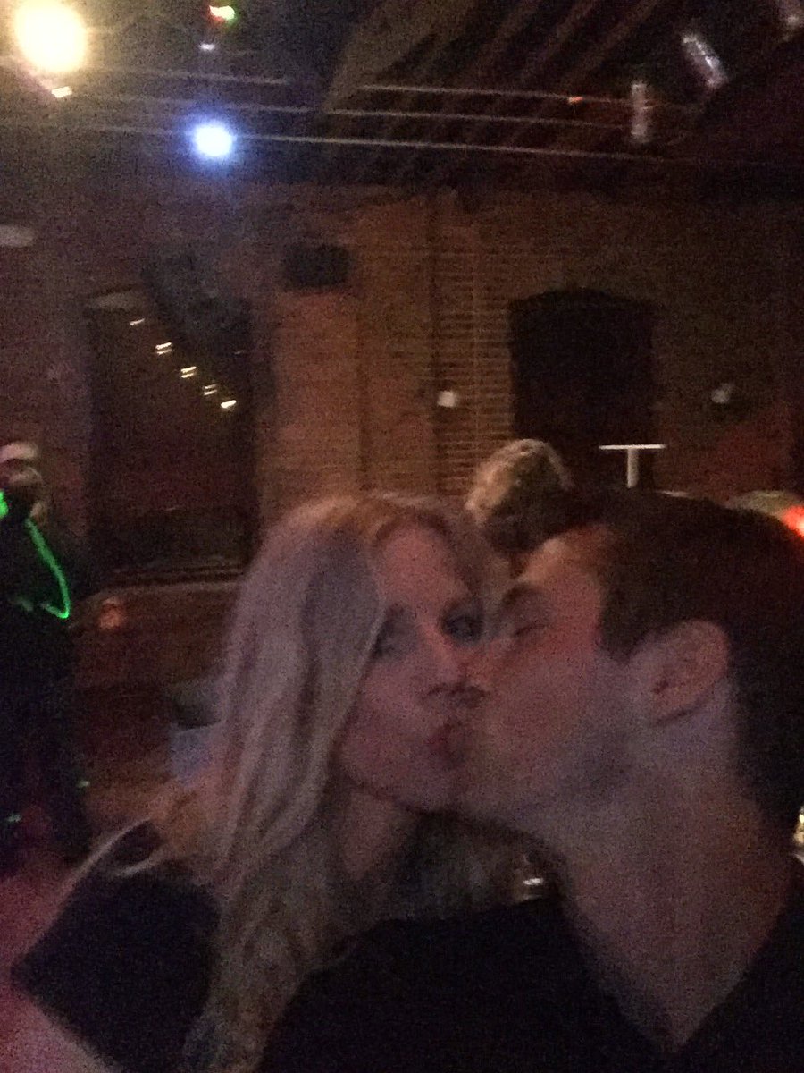willouBman13's tweet photo. #wbctv couple love #insubordinate https://t.co/aPidkGmknT