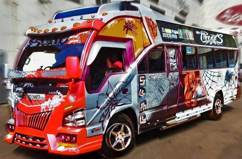 Graffiti had been banned but <a href="/UKenyatta/">Uhuru Kenyatta</a> Brought it back for the sake talented youth getting employment #Ma3NaUhuru