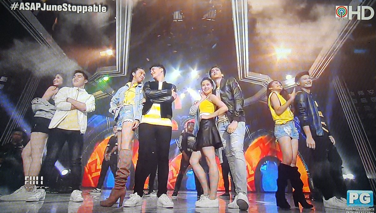 amethystxmw's tweet photo. SIGE. TITIGAN PA KAYO. Mga lapastangan! Hahahaha

MAYWARD UnstoppableAtASAP https://t.co/tXs9A3YQ8U