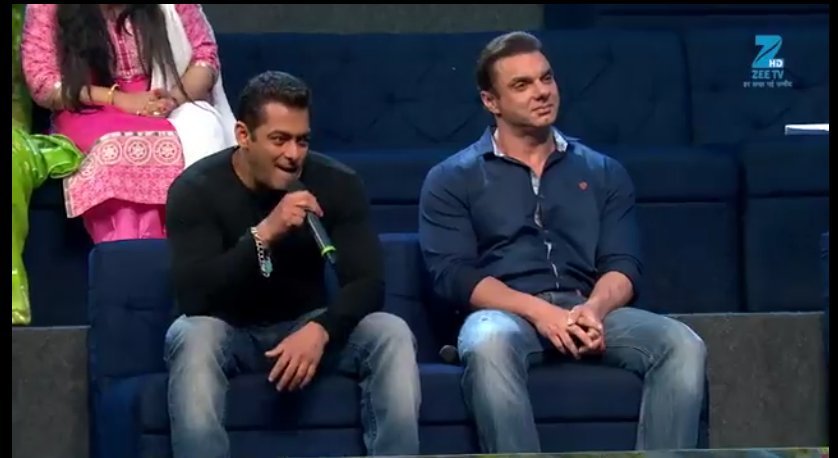 inshaammu's tweet photo. @SohailKhan says
#DilDeewana is song ki khaas baat yh hai ki Kabutar apni jgah se nhi uthaππ
#TubelightOnSaReGaMaPa #MagicalEpisode https://t.co/YksBvwmPeU