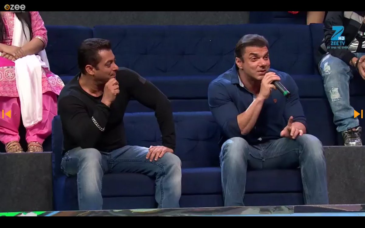 inshaammu's tweet photo. @SohailKhan says
#DilDeewana is song ki khaas baat yh hai ki Kabutar apni jgah se nhi uthaππ
#TubelightOnSaReGaMaPa #MagicalEpisode https://t.co/YksBvwmPeU