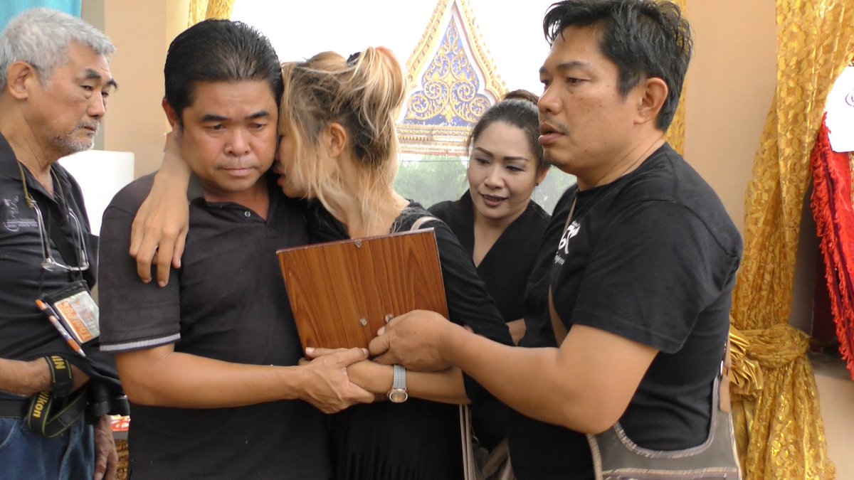 Tanlover1996's tweet photo. คนที่น่าสงสารที่สุด ไม่ใช่อีเปรี้ยว!
#ฆ่าหั่นศพ
#เปรี้ยว https://t.co/Hxt7g6T72M