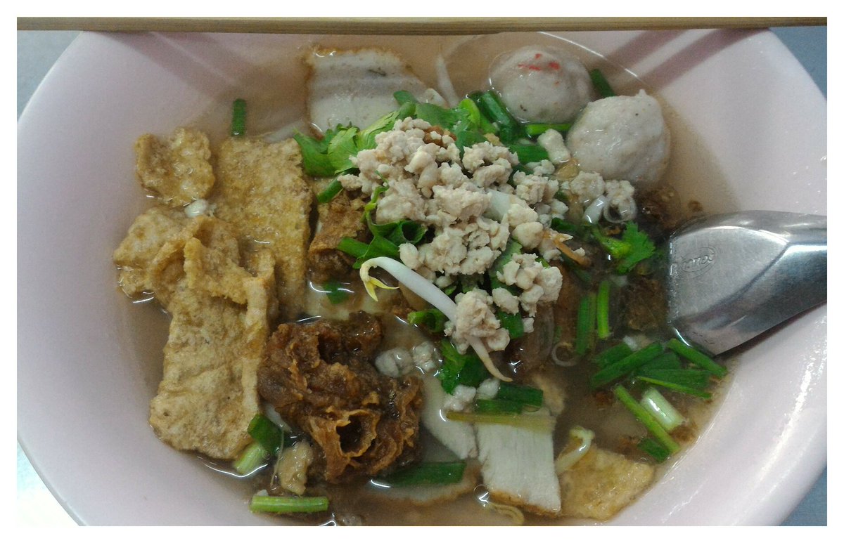 hoonsri's tweet photo. #ก๋วยเตี๋ยวหมู #มหาชัย #สมุทรสาคร #อร่อย (@ ตลาดมหาชัย in Muang Samut Sakhon, Samut Sakhon) https://t.co/TSS9S1Ss5l https://t.co/VwA3DNa1zF