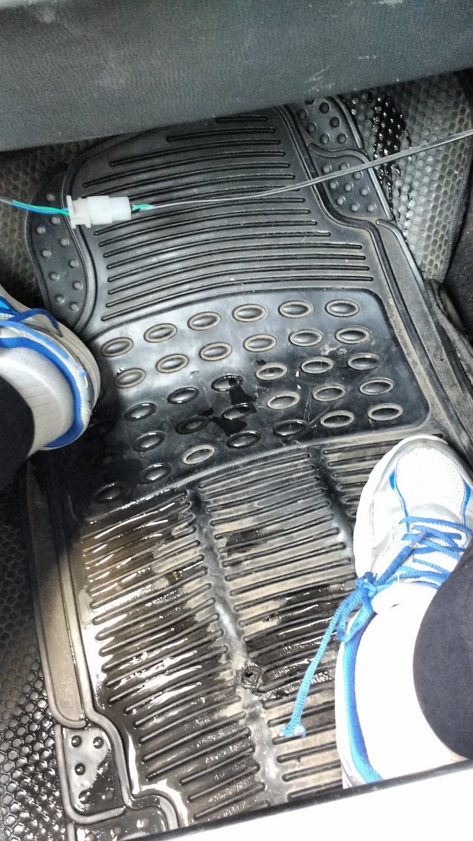 ron_sinha's tweet photo. @savaaricars @savaaricars plus the AC is not working.. water leaking inside compartment. Driver is good but car not so much . Booking id 3193160 https://t.co/YcWwNQTT0S