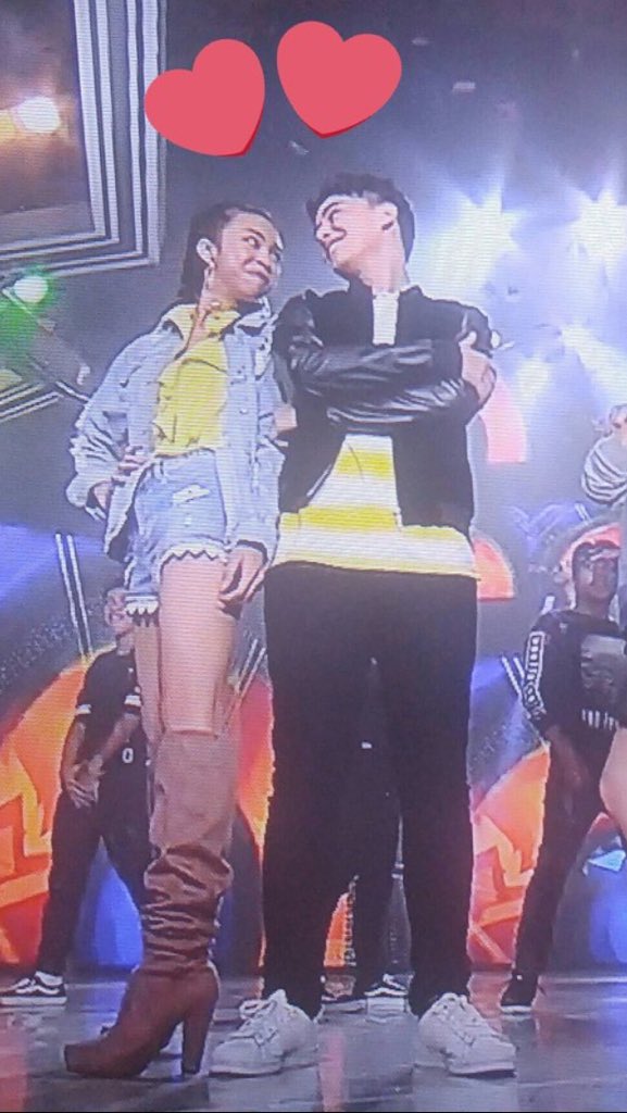 MayWardbacolod's tweet photo. Ganyan dapat. MAYWARD yan eh!

Ccto

MAYWARD UnstoppableAtASAP https://t.co/3DU7bRLrSv