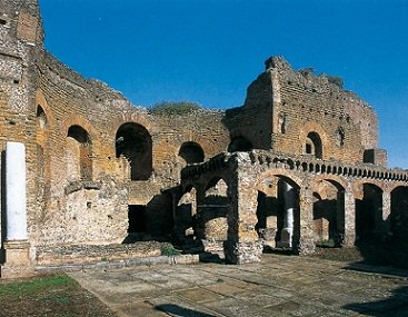 Festival Euro Mediterraneo al Ninfeo della Villa dei Quintili - viaappiaantica.com/2017/06/04/fes…