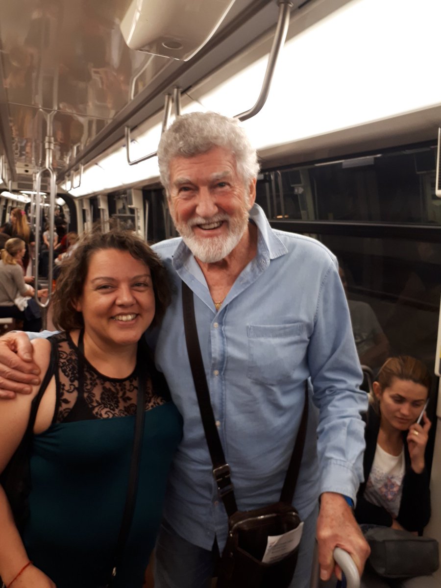 CherifFans's tweet photo. Une rencontre exceptionnelle dans le métro parisien 😍 merci à #PatrickPrejean pour sa gentillesse. Et bon anniversaire !!!!🎂🎂🎂 https://t.co/1RDxrWvxqX