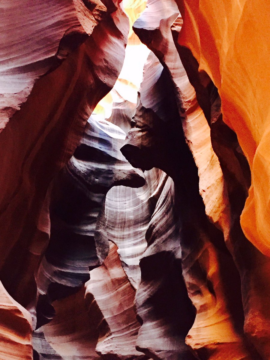flaviamarano's tweet photo. #arizona #holiday #travel #antelopecanyon #naturephotography #breathtaking https://t.co/nedqzqGTES