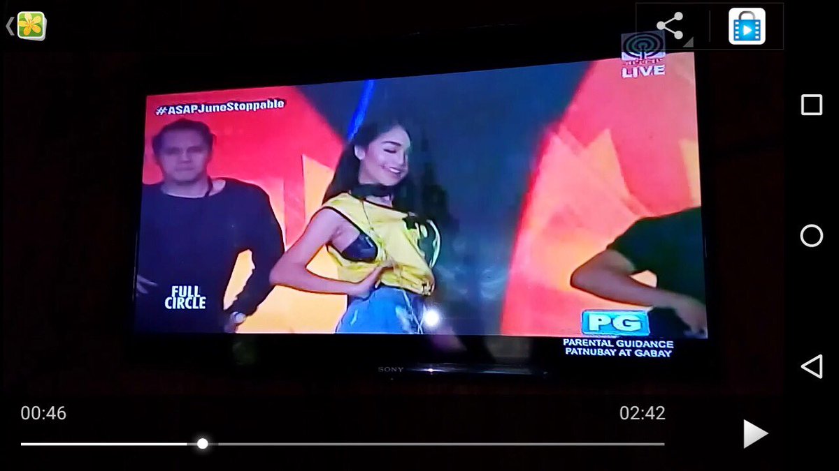 esclitoC's tweet photo. Congratz V! Congratz din mga V-lievers kitang kita mga tarps nyo sa tv! https://t.co/xzttDI5ChY