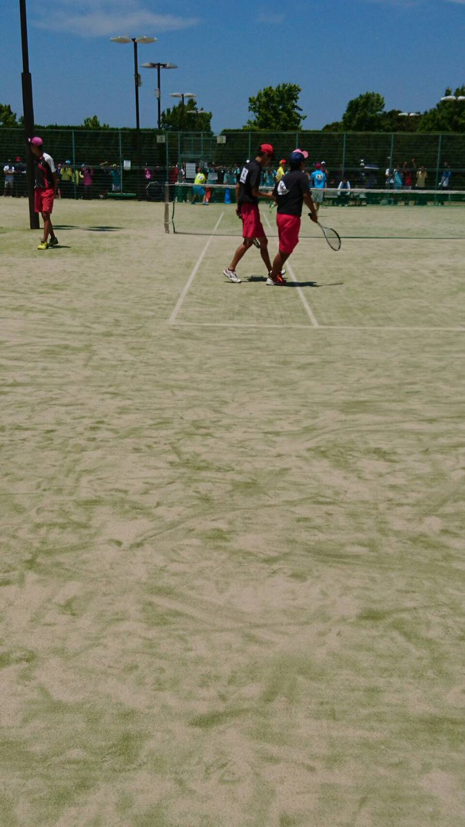 2000koukiF's tweet photo. 今日で引退です…
兄の影響で始めたソフトテニスがここまで熱くなれるものとは思ってませんでした
県は緊張したけどめっちゃ楽しかった🎾
りゅうじ❗立石❗ペア組んでくれてありがとな
あとは後輩たちに悔しさを晴らしてもらいます笑
ほんとに色んな人に感謝です https://t.co/PLaRqL2PUj