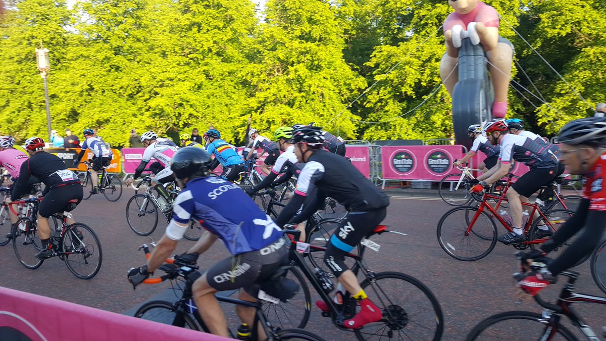 And they're off! International media join the Gran Fondo race on a media visit facilitated by Tourism NI #GranFondo