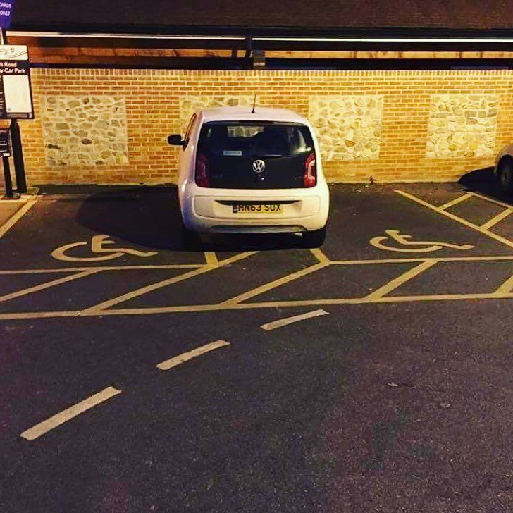 selfishparker's tweet photo. HN63 SUX #selfishparker #selfishpeople #selfish #selfishparking #disabledspace #disabledbay #volkswagen #disabled https://t.co/64HSFeK9kG https://t.co/HlLgzjGoIL