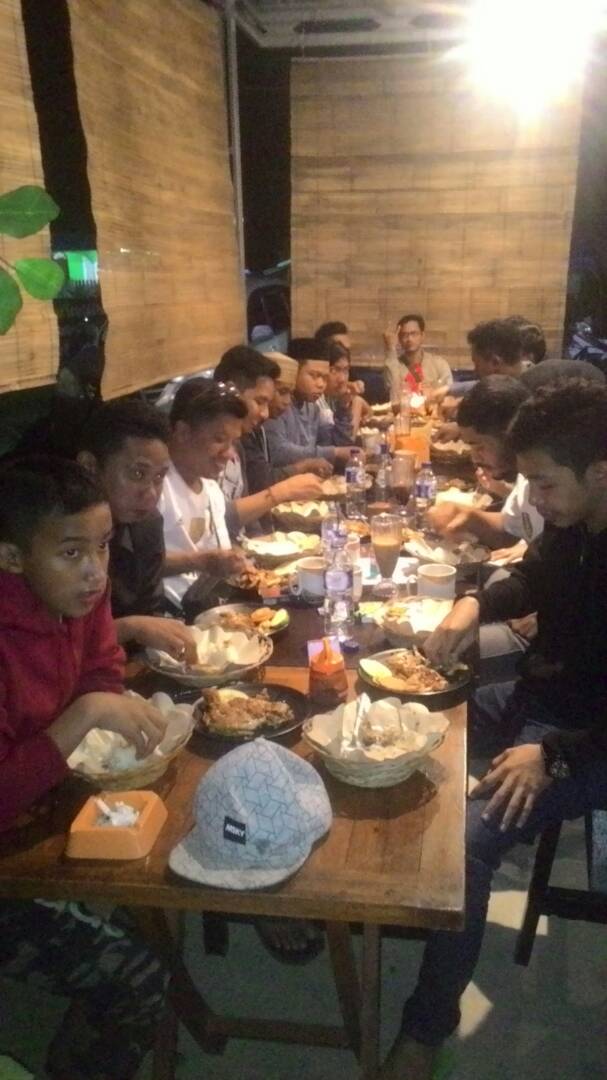Sahur bareng :)