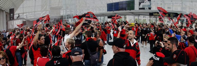 RCTofficiel's tweet photo. Jour de Finale ! Bon déplacement à tous nos supporters... On vous attend ce soir au Stade de France et on veut vous entendre! #ASMRCT https://t.co/h6ZbI6EMlN