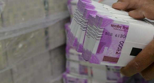 abpanandatv's tweet photo. #ChoclateVendor #Rs18CroreInBankAccount #ITProbe লজেন্স বিক্রেতার ব্যাঙ্ক অ্যাকাউন্টে ১৮ কোটি টাকা, শুরু তদন্ত https://t.co/LI0RMSEe5L https://t.co/eTJY8rlfl5