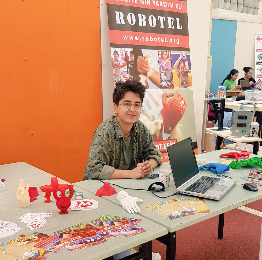 zeynox's tweet photo. Bugün günlerden #ielevmaker
@MakerCocuk @RobotelTR ve diğer #makerhareketi araçları burada! #makercocuk #sendeyap #steam #edtech https://t.co/Ecs8ru5FZe