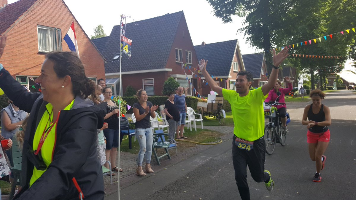 ConnectedDream's tweet photo. We zijn in NL ! Volg ons #Roparun team via https://t.co/xKq7lXfWUT https://t.co/a4tMW411PG