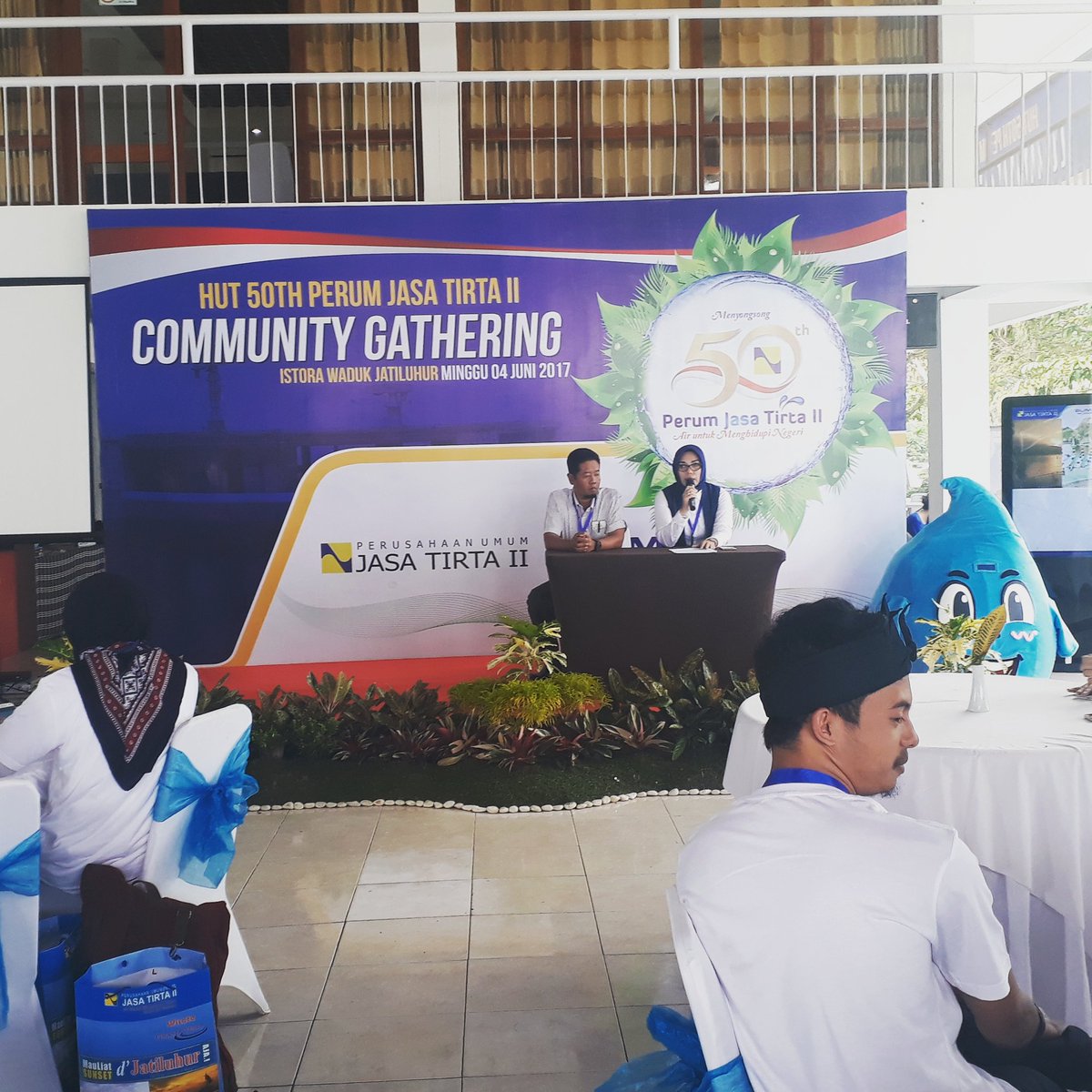 jasatirta_2's tweet photo. Community Gathering Perum Jasa Tirta II #50tahunpjt2 #bumnhadiruntuknegeri @ForHumBUMN @humasjabar @KemenBUMN @KemenPU #waterforwellness https://t.co/Q0dUuKQrJd
