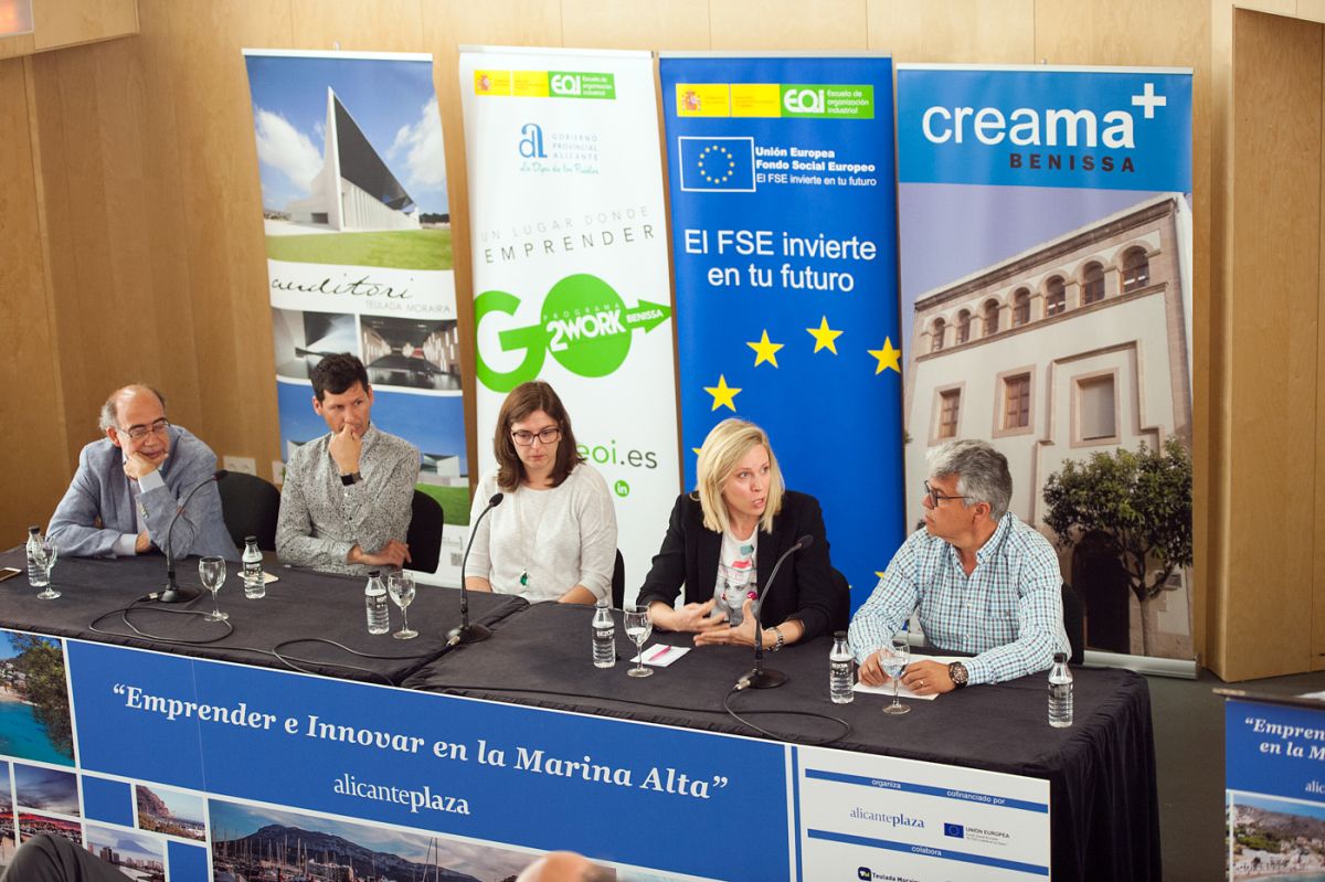 alicanteplaza's tweet photo. #ForoAP Acabar con la autocomplacencia para renovar el modelo productivo de la Marina Alta https://t.co/as46QkGoTk https://t.co/8gq9AEU9Yu