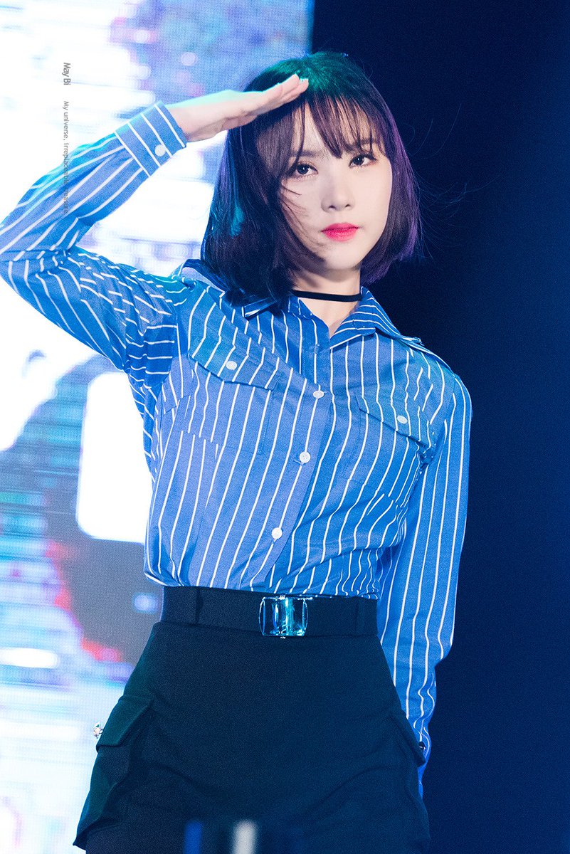 GFRDindonesia's tweet photo. [PICS] 170523 #GFRIEND #EUNHA Wonkwang University Festival ©Maybi530 https://t.co/sKJGEOq9Tr