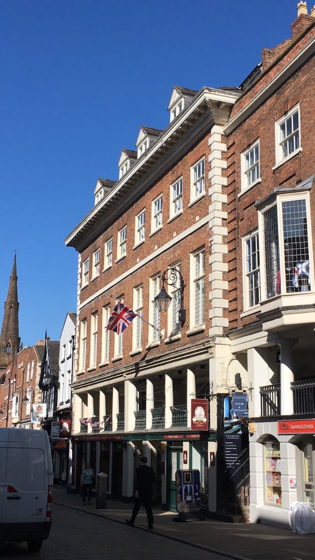 #chester #startup there is #studio &amp; office space to rent in #boothmansion if anybody is interested? Email us boothmansionchester@gmail.com