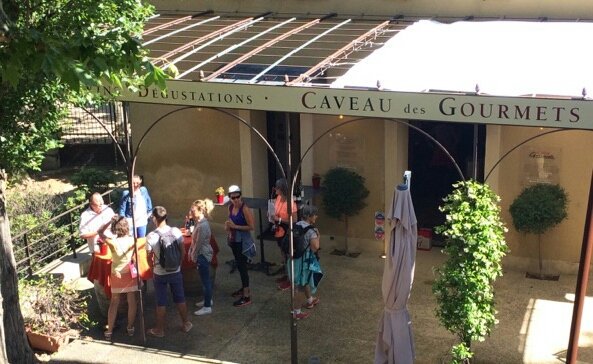 GigondasLaCave's tweet photo. Ça avance vite ! Étape 1, 2, 3 ...
#rallyevigneron #semainecoop @lacoopagricole @GigondasLaCave @ManonVEDEL @AnaisPialot https://t.co/QALc2dXWBk