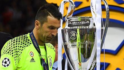UlgadBogor's tweet photo. Untuk kalian semua yang mencari photo-photo Final UCL tadi malam, kami bantu dengan 3 photo diantaranya..enjoy😁😀 #TheTimeisNOTnow https://t.co/Lan5pQdwhD