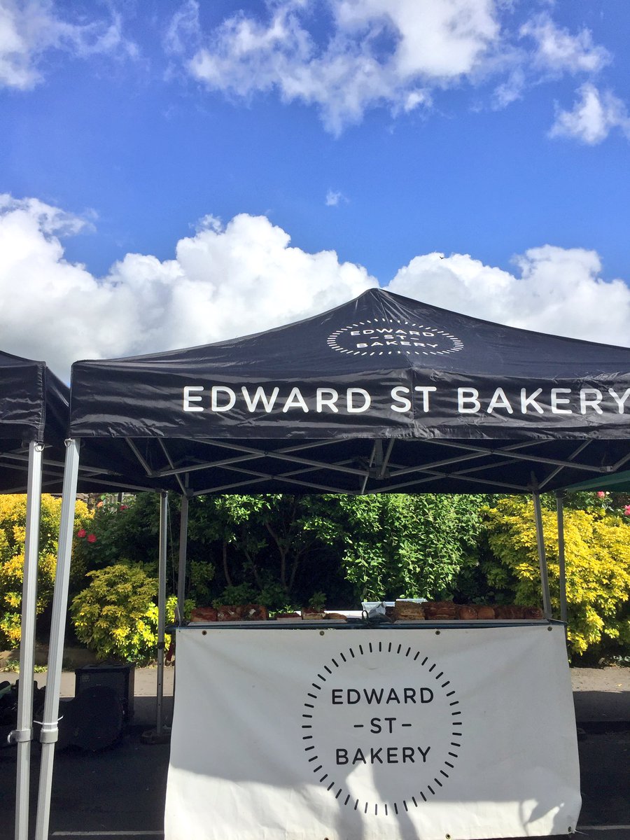 Here we are gang <a href="/RealFoodIlkley/">RealFoodMarkets</a> Market today. Cake, pizza &amp; blue skies! The only place to be Behind The Black Hat