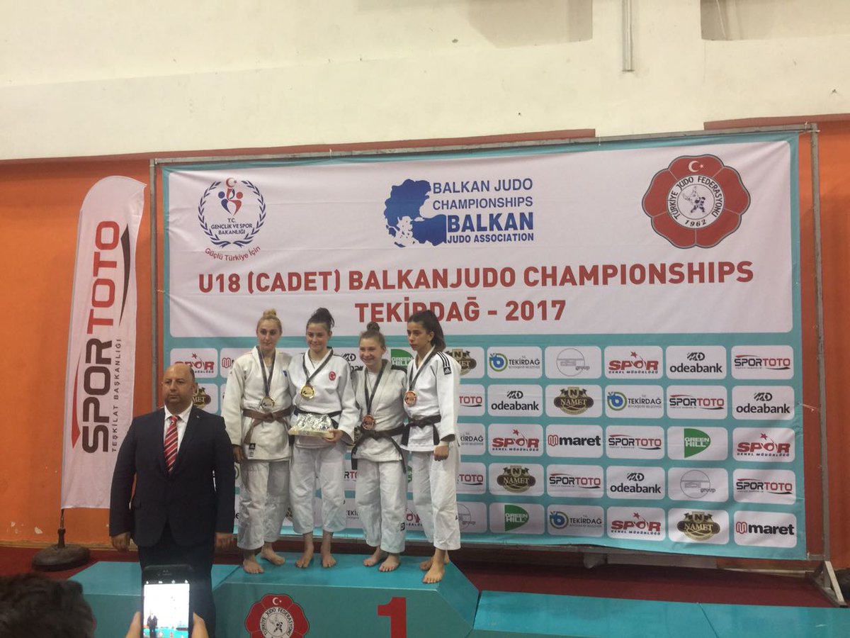 3-4 Haziran 2017 tarihlerinde düzenlenen Balkan Judo Şampiyonasonda kulübümüz sporcularından 
Zeliha1.
Gamze 2.
Berat 3.Oldu