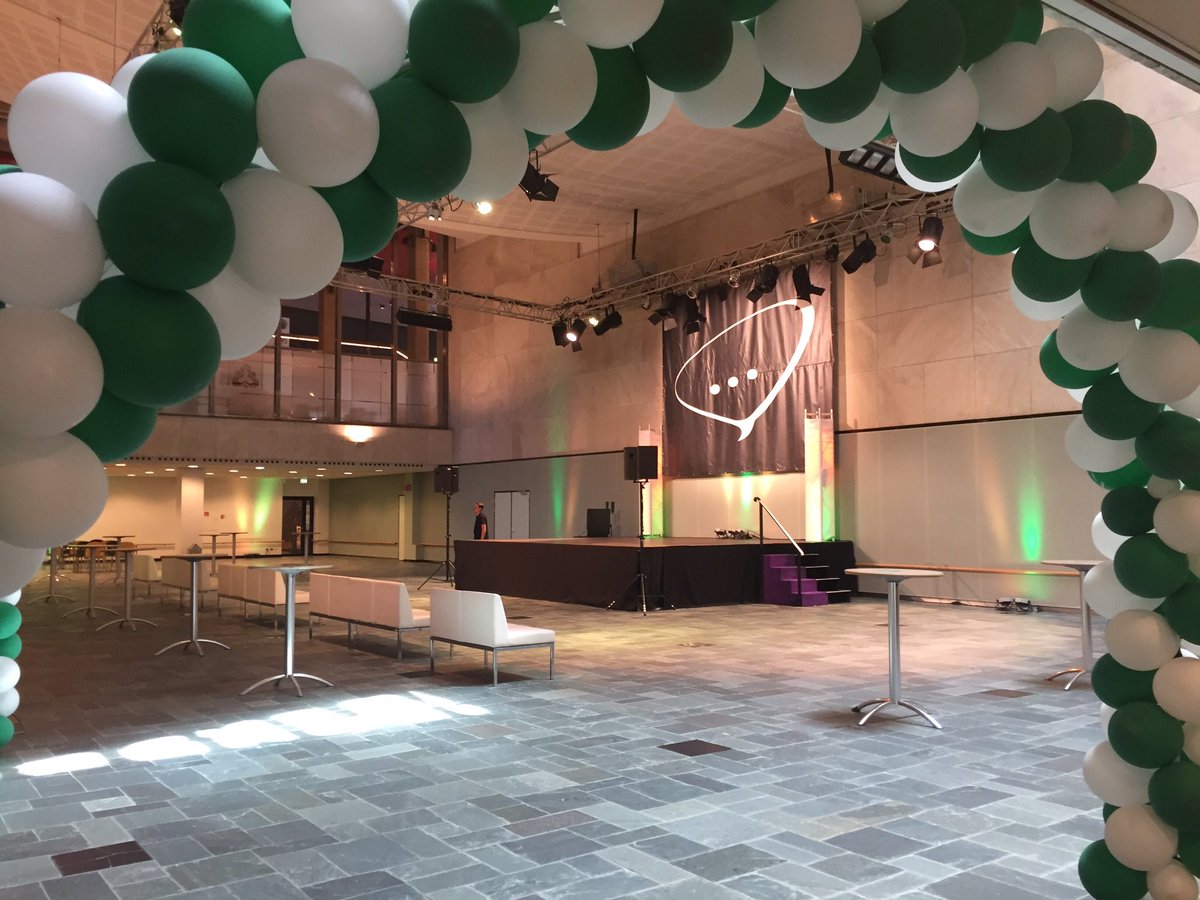 010sia's tweet photo. Aanmelden voor het Open Podium @SpraakuhlooS is niet meer mogelijk. Kom vanaf 18.30u talent spotten @deDoelen #010SAYSITALL https://t.co/IBHd5aOwhG