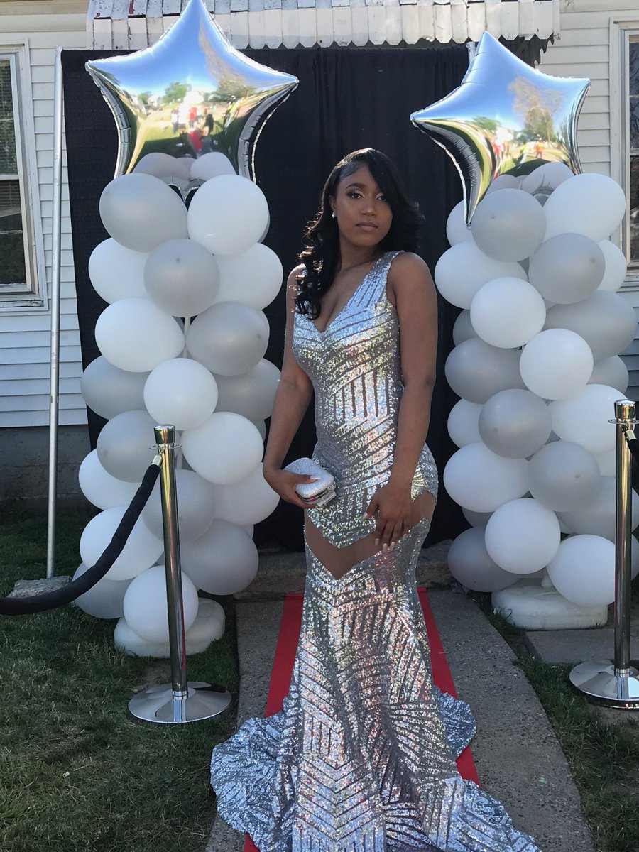 hateonmo's tweet image. murder scene 🔪 #PROM2K17