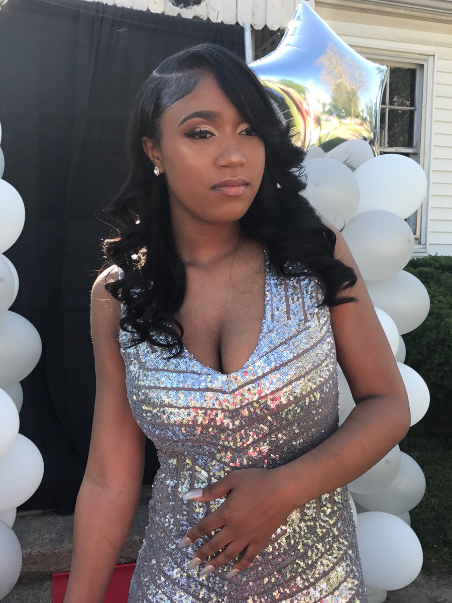 hateonmo's tweet image. murder scene 🔪 #PROM2K17