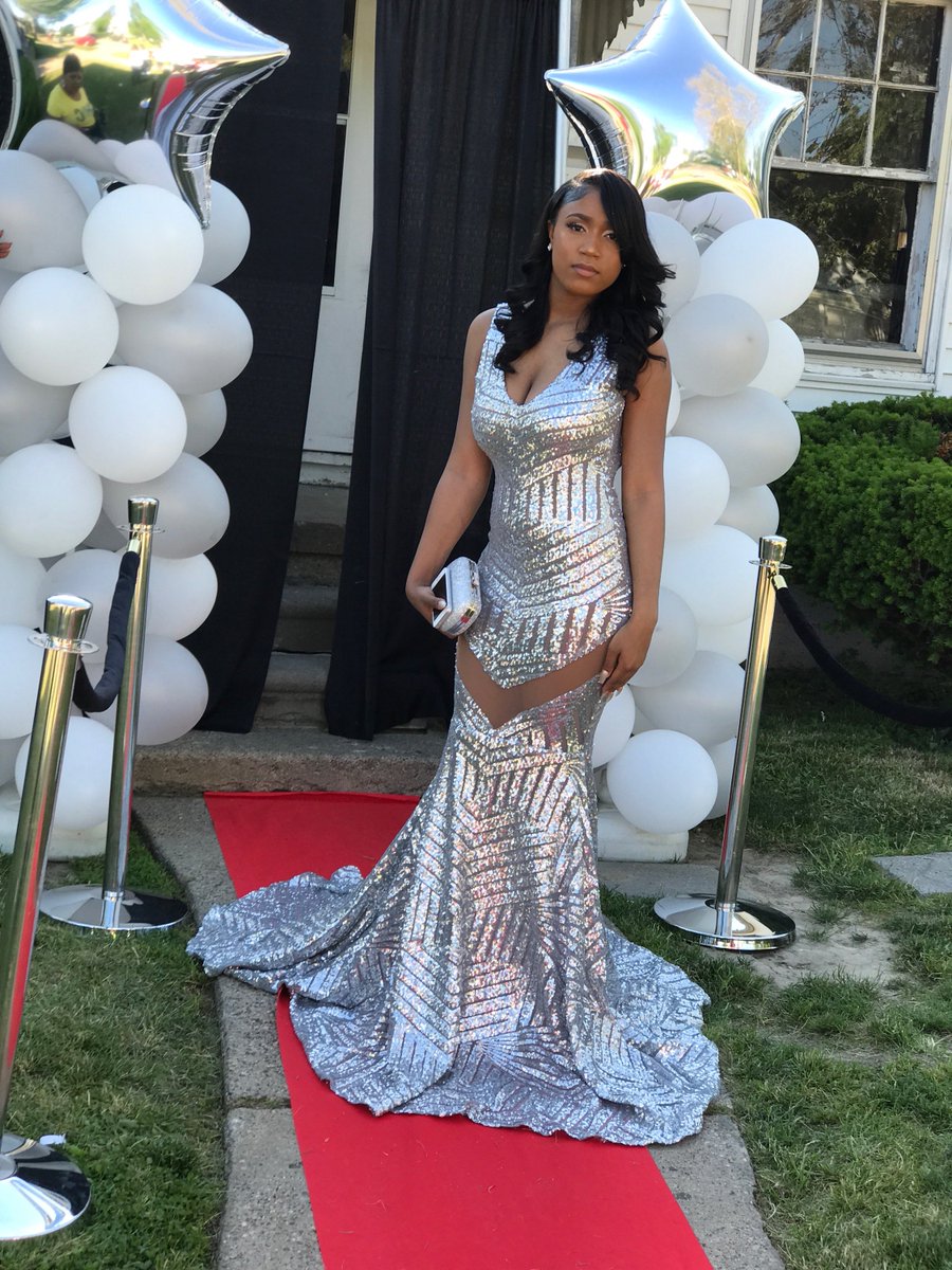 hateonmo's tweet image. murder scene 🔪 #PROM2K17