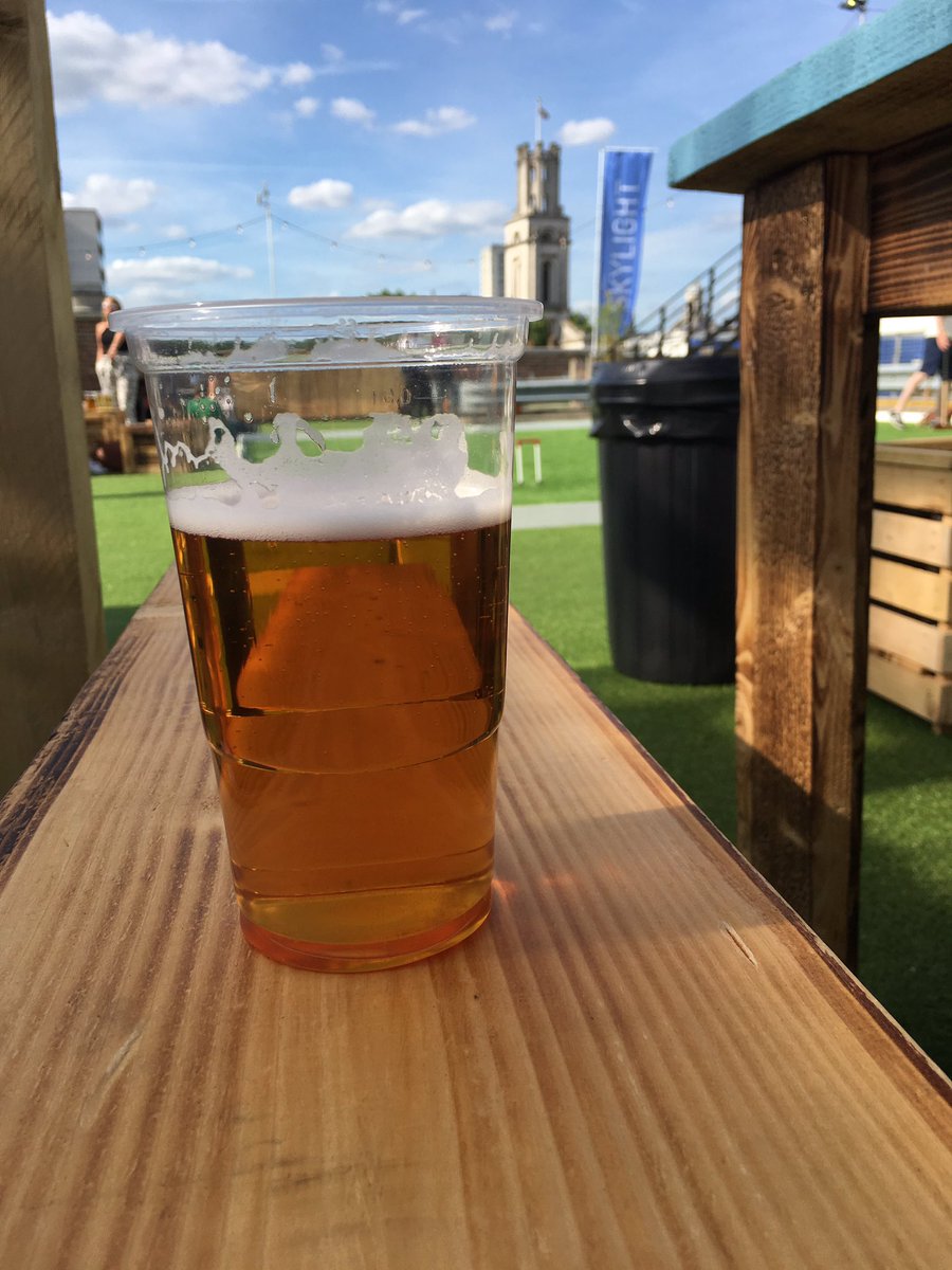 ShitLondoner's tweet photo. This is what London should be about! Enjoying the sun in the city @Skylight_London https://t.co/qw2TR3QoZ4