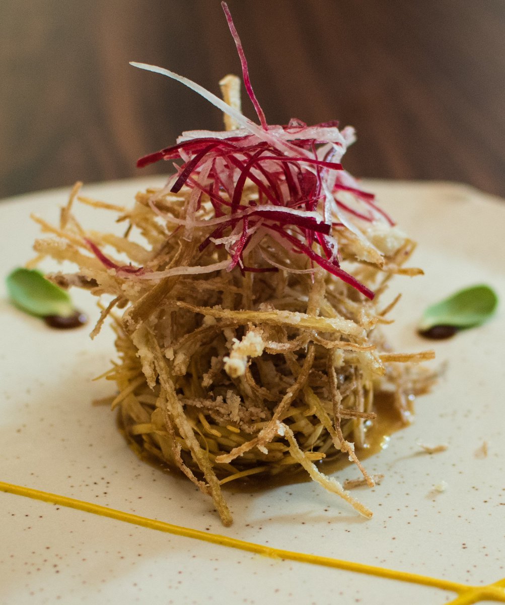 ziurestaurant's tweet photo. Banana blossom salad and coconut heart tossed with crispy shallots and roasted peanuts in chilly jam dressing #ziu https://t.co/lzYnTi9g86