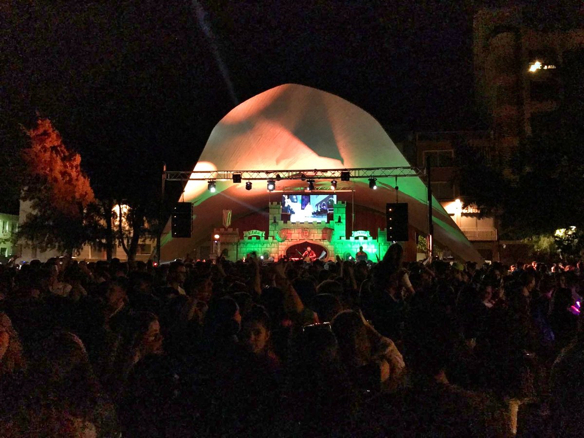 Los40's tweet photo. La Fiesta WDM con @luislopezwdm y @Los40Elda puso patas arriba ELDA anoche #ElMundoNoGiraLoMuevenLosDjs #MorosyCristianos. Gracias Elda🔥🚀🔝🔥 https://t.co/9Tx7Zbo50B