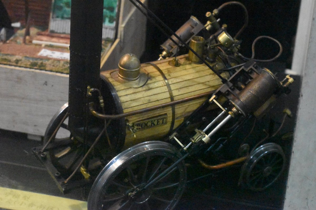 くろしろ Twitterissa 行ってきましたよと 展示もさる事ながら この科学館は展示室 プラネタリウムの入場料も含めて一人300円という値段設定が驚愕であれそれ遊び倒す そして スチームパンクは目に楽しい In 北九州市児童科学館 北九州市とスチームパンクの乗り物