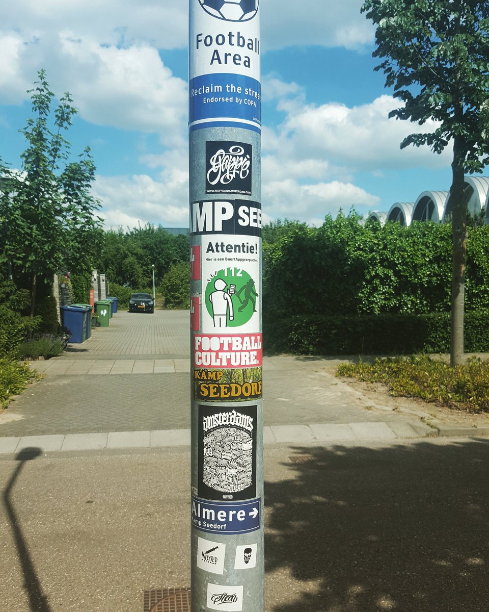 RuurdVlieger's tweet photo. Streetart #kampseedorf #footballculture #nuffsaid #copa #infectedrecords #ally https://t.co/aVO9U9JzKl