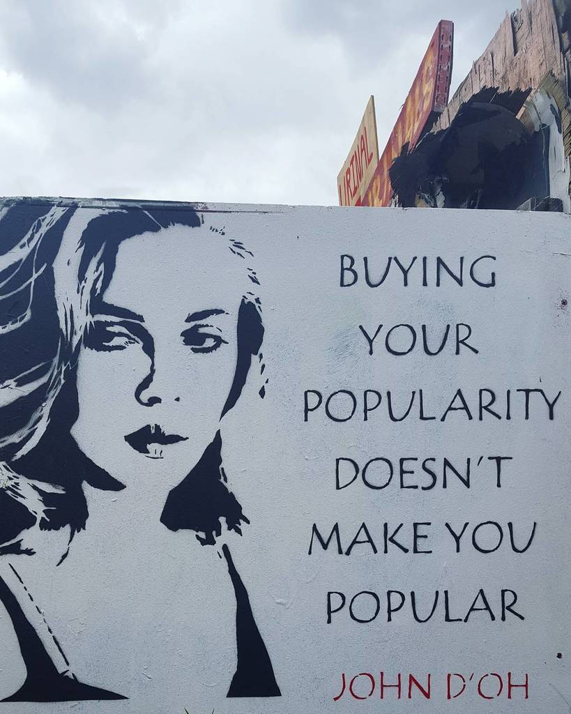 ApolloBelladona's tweet photo. Art by John D'oh π¨ π¨ π¨ π¨
#StreetArt #Graffiti #JohnDoh #NomadicCommunityGarden #Shoreditch #London #GalaxyS6Edge β¦ https://t.co/ornMM6LPkF https://t.co/c3SWlbYRTK