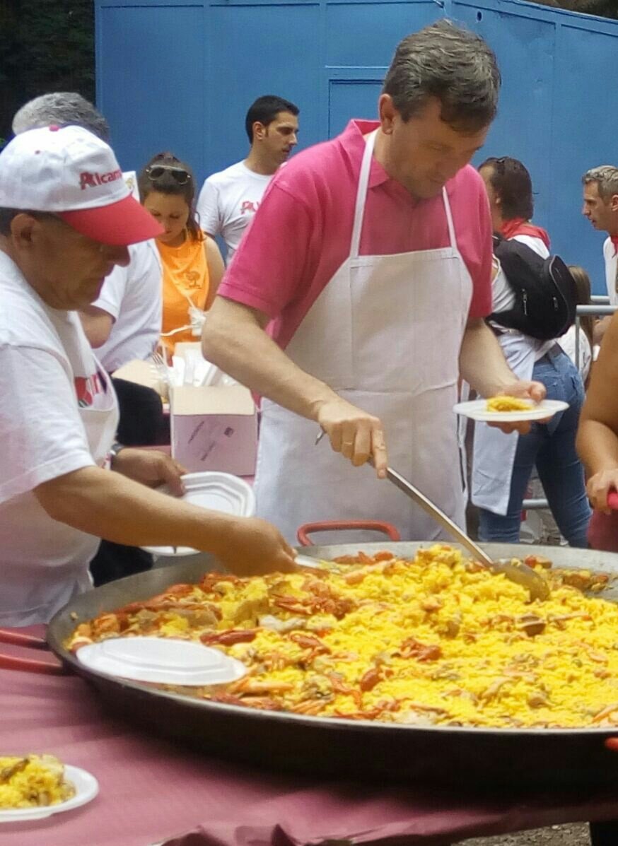 GuerraArmand's tweet photo. #ElAyuntamientoFelicita a Javier Lacalle por pasar a la final de top chef. Orgullo de #Burgos https://t.co/p2ipPqciuI