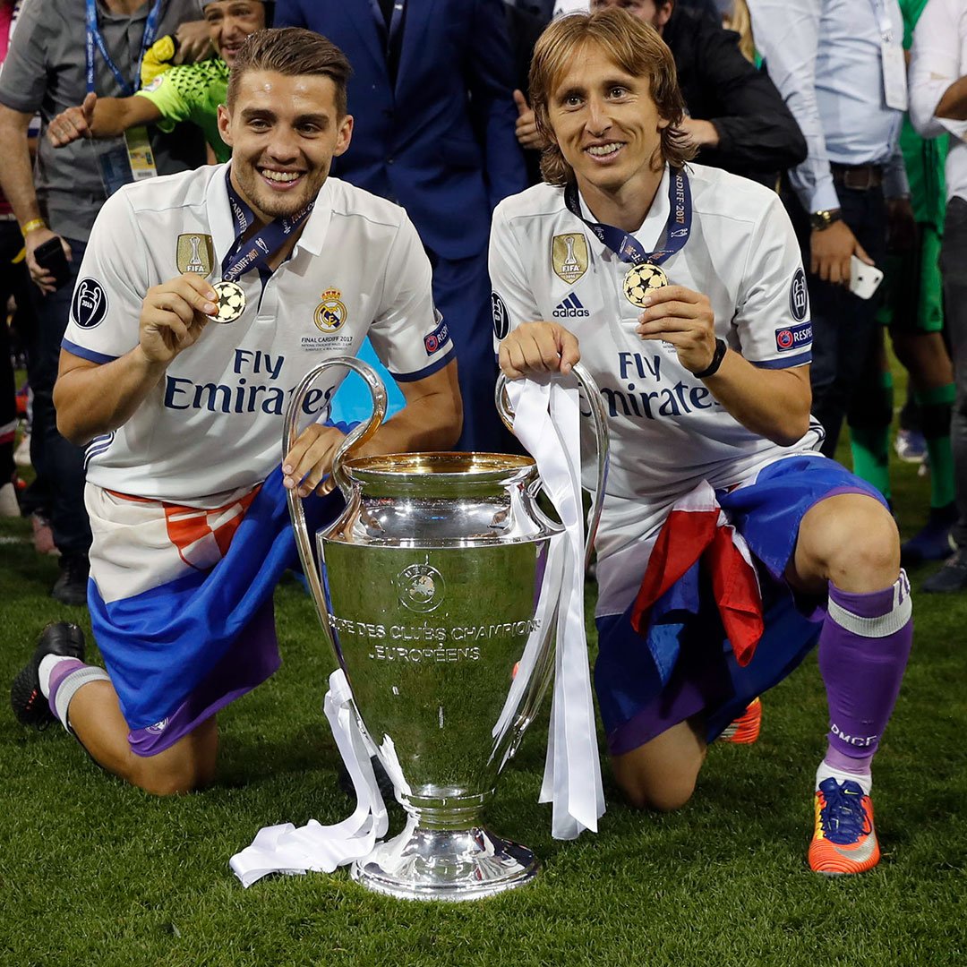 realmadriden's tweet photo. 🏆😀🏅 #CHAMP12NS
🇭🇷 @MateoKova16
🇭🇷 @lm19official

#HalaMadrid https://t.co/mD7ivClD3m