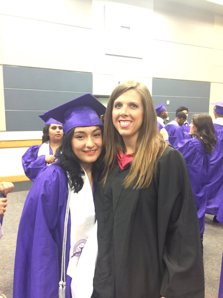 ElizabethDPaz13's tweet photo. A few photos of my students along their way to graduation. So proud of you all! #ilovemortonranch @2017mavs @MRHSMavericks 💜🎉🎓🎉💜 https://t.co/L1CoKt2aF4